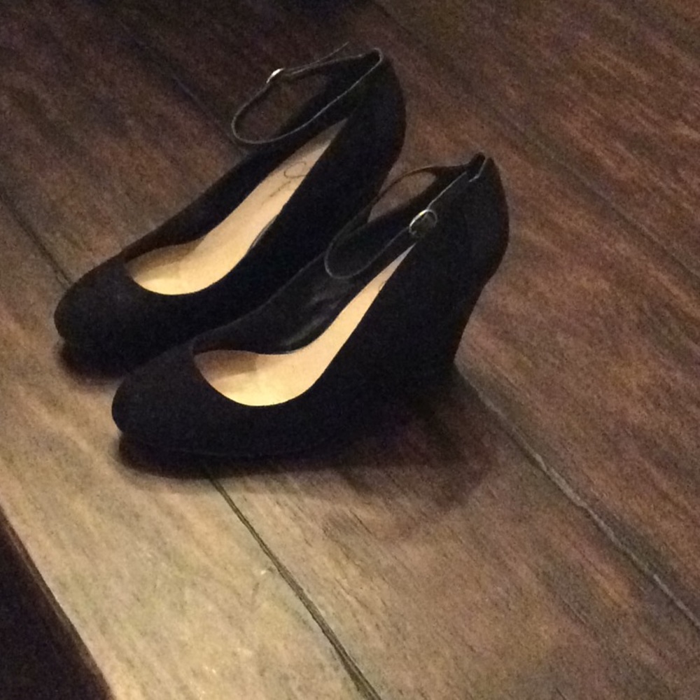 Jessica Simpson Black suede Wedge shoe